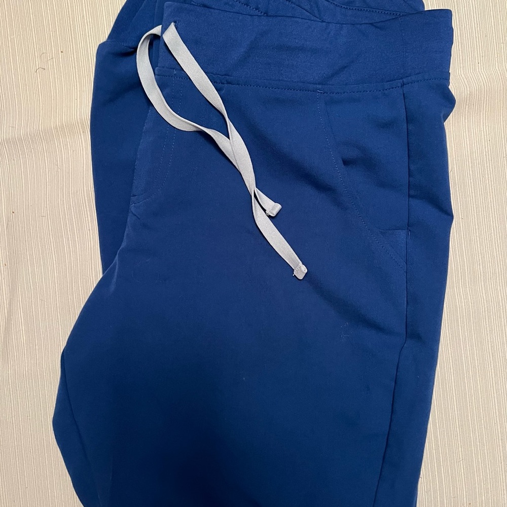 Figs scrubs winning blue
